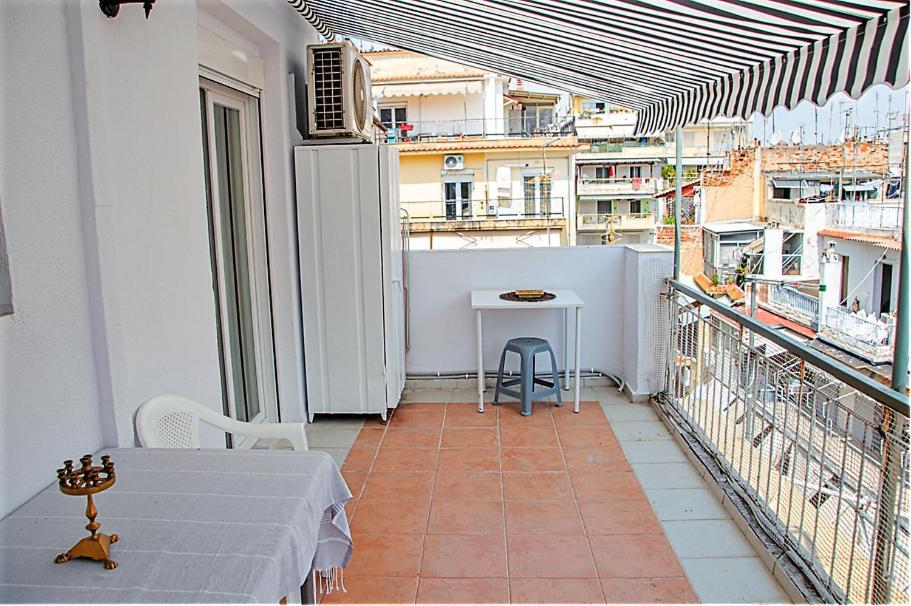 Kassandrou Suite Hot Tub-Jakuzzi - 2 Bedrooms - Big Balcony - Center เทสซาโลนิกิ ภายนอก รูปภาพ